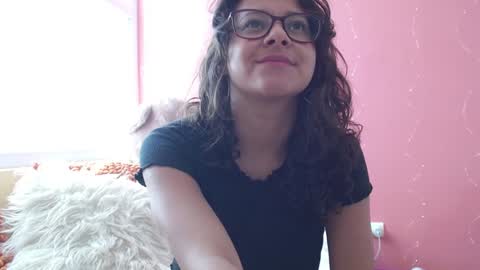 Snapshot of mora_haze chatting on 12-28-24, 03:37 Mora Haze 3 online show from 12-28-24, 03:37