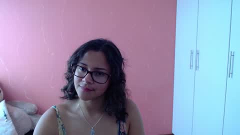 Snapshot of mora_haze chatting on 01-27-25, 08:17 Mora Haze 3 online show from 01-27-25, 08:17