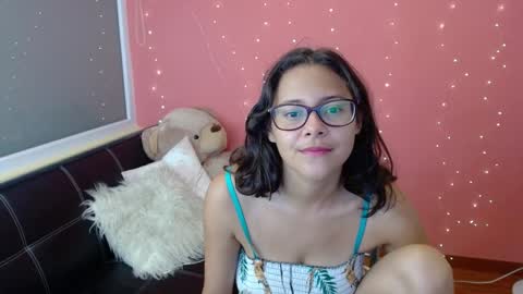 Snapshot of mora_haze chatting on 02-08-25, 08:09 Mora Haze 3 online show from 02-08-25, 08:09