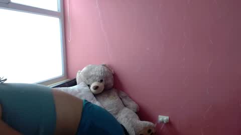 Snapshot of mora_haze chatting on 03-10-25, 06:56 Mora Haze 3 online show from 03-10-25, 06:56