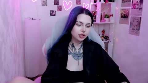 Snapshot of morana_batt chatting on 06-25-26, 05:12 Morana online show from 06-25-26, 05:12