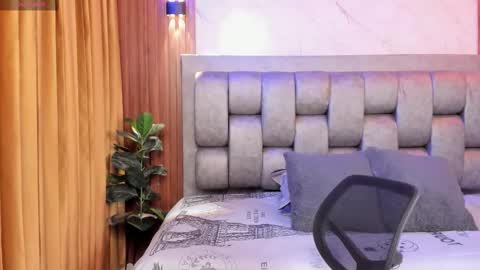 more hott online show from 09-17-25, 07:04