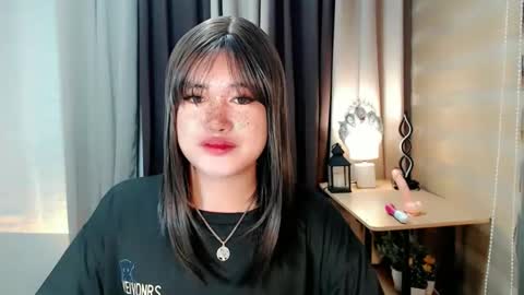 Snapshot of morenaaries12 chatting on 09-22-25, 08:00 MIA online show from 09-22-25, 08:00