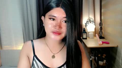 Snapshot of morenaaries12 chatting on 09-23-25, 10:24 MIA online show from 09-23-25, 10:24