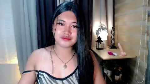 Snapshot of morenaaries12 chatting on 09-24-25, 09:07 MIA online show from 09-24-25, 09:07