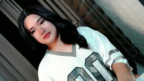 Snapshot of morenaaries12 chatting on 11-25-25, 08:25 MIA online show from 11-25-25, 08:25