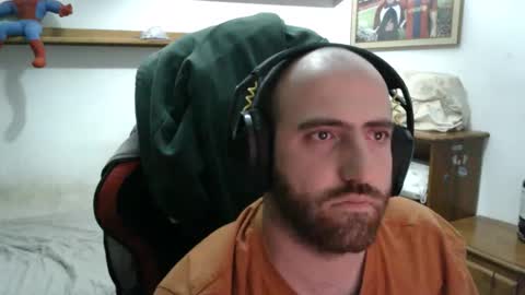 Snapshot of morenoch19 chatting on 11-15-25, 03:52 alejo online show from 11-15-25, 03:52