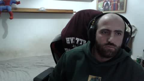 Snapshot of morenoch19 chatting on 11-16-25, 02:55 alejo online show from 11-16-25, 02:55