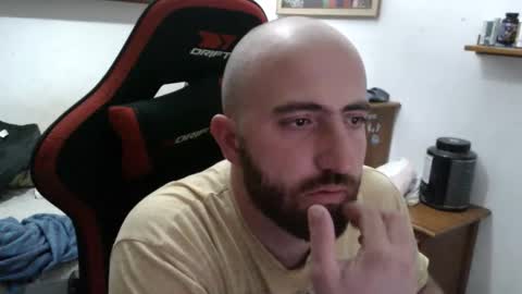 Snapshot of morenoch19 chatting on 11-27-25, 07:27 alejo online show from 11-27-25, 07:27