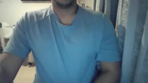 Snapshot of morenolatin19 chatting on 10-23-25, 05:12 Jos Luis online show from 10-23-25, 05:12