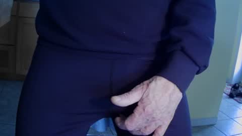 Snapshot of moreorless5 chatting on 02-26-25, 07:16 moreorless5 online show from 02-26-25, 07:16