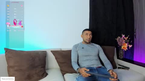 Snapshot of morganandmegan01 chatting on 02-10-26, 12:09 online show from 02-10-26, 12:09