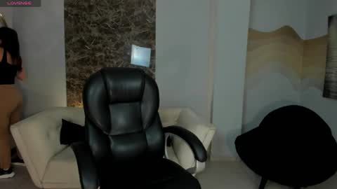 Snapshot of morganhicks chatting on 06-09-26, 10:16 Morgan Hicks online show from 06-09-26, 10:16