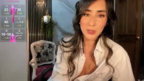 Snapshot of moriahhoe chatting on 03-25-26, 07:31 Moriah online show from 03-25-26, 07:31