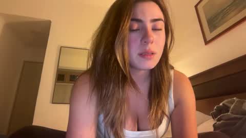 Snapshot of moringapazz chatting on 06-27-26, 01:21 moringapazz online show from 06-27-26, 01:21