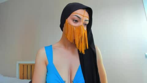 Snapshot of moroccan_diamond_ chatting on 05-31-26, 12:52 Medina online show from 05-31-26, 12:52