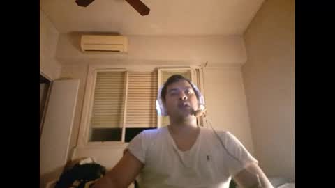 Snapshot of morocho777 chatting on 03-10-26, 05:34 Bruno online show from 03-10-26, 05:34