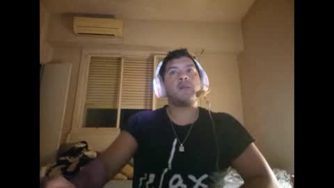 Snapshot of morocho777 chatting on 03-17-26, 04:17 Bruno online show from 03-17-26, 04:17