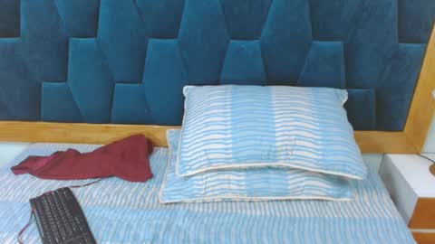 Snapshot of morrigan_luxus chatting on 03-07-25, 04:22 morrigan_luxus online show from 03-07-25, 04:22