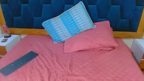 Snapshot of morrigan_luxus chatting on 10-23-25, 07:56 morrigan_luxus online show from 10-23-25, 07:56