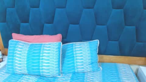 Snapshot of morrigan_luxus chatting on 11-14-25, 12:20 morrigan_luxus online show from 11-14-25, 12:20