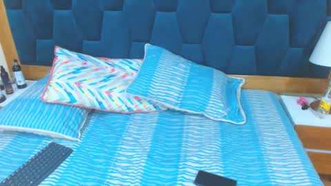 Snapshot of morrigan_luxus chatting on 11-15-25, 01:29 morrigan_luxus online show from 11-15-25, 01:29