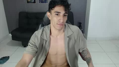 Snapshot of morrison_jimm chatting on 02-19-26, 06:31 santii online show from 02-19-26, 06:31