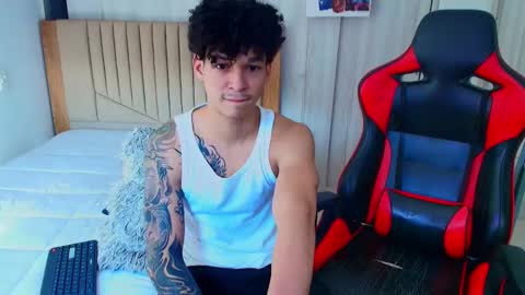 Snapshot of morthy_downey chatting on 01-19-25, 08:30 Morthy online show from 01-19-25, 08:30