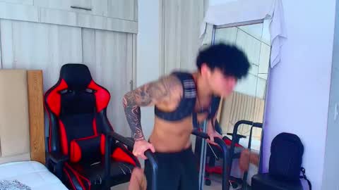 Snapshot of morthy_downey chatting on 01-20-25, 08:18 Morthy online show from 01-20-25, 08:18