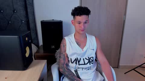 Snapshot of morthy_downey chatting on 11-12-25, 04:35 Morthy online show from 11-12-25, 04:35