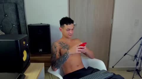 Snapshot of morthy_downey chatting on 11-16-25, 11:32 Morthy online show from 11-16-25, 11:32