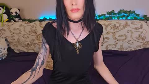 Snapshot of morwain_ chatting on 11-12-25, 10:30 Morwain online show from 11-12-25, 10:30