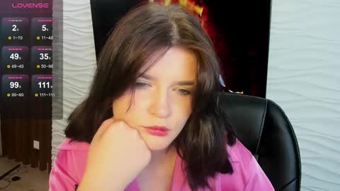 Snapshot of morygirl chatting on 09-10-25, 01:00 mori online show from 09-10-25, 01:00