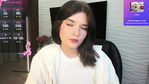 Snapshot of morygirl chatting on 09-24-25, 01:03 mori online show from 09-24-25, 01:03