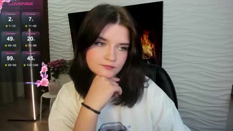 Snapshot of morygirl chatting on 09-26-25, 01:26 mori online show from 09-26-25, 01:26