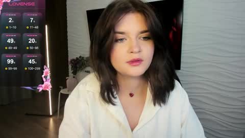 Snapshot of morygirl chatting on 10-01-25, 01:50 mori online show from 10-01-25, 01:50