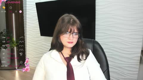 Snapshot of morygirl chatting on 11-07-25, 01:22 mori online show from 11-07-25, 01:22