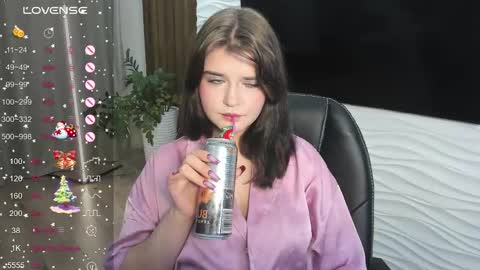 Snapshot of morygirl chatting on 12-02-25, 01:39 mori online show from 12-02-25, 01:39