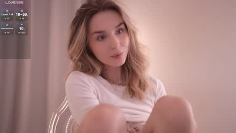 Snapshot of motherlode_ chatting on 10-27-25, 03:49 MIRA online show from 10-27-25, 03:49