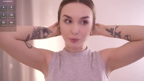 Snapshot of motherlode_ chatting on 11-24-25, 06:40 MIRA online show from 11-24-25, 06:40