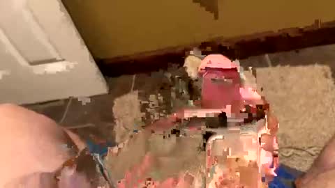 Snapshot of motomo12 chatting on 12-01-24, 10:32 Henry online show from 12-01-24, 10:32