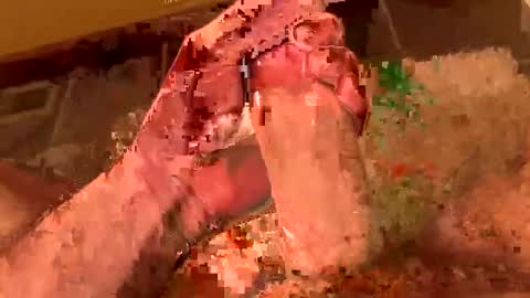 Snapshot of motomo12 chatting on 12-22-24, 03:55 Henry online show from 12-22-24, 03:55