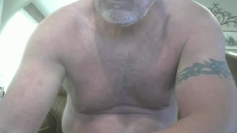 Snapshot of motorguy08 chatting on 10-29-25, 07:15 motorguy08 online show from 10-29-25, 07:15