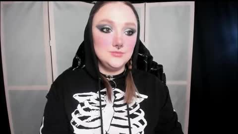 Snapshot of motorkate chatting on 02-18-26, 11:33 motorkate online show from 02-18-26, 11:33