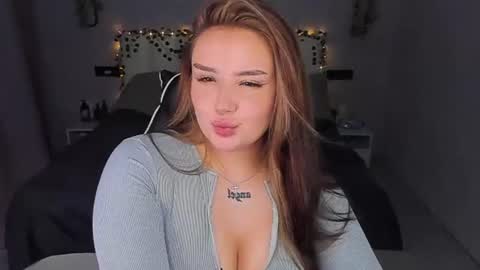 Carolina online show from 06-11-26, 04:27