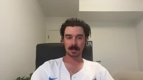moustachematt online show from 07-16-26, 01:55