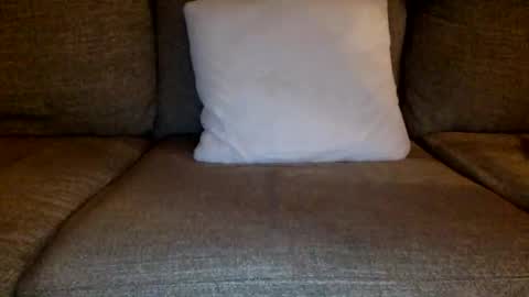 Snapshot of mouthmilker chatting on 12-17-25, 08:53 mouthmilker online show from 12-17-25, 08:53