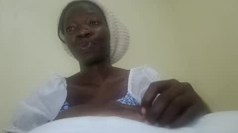 Snapshot of mouthymiss chatting on 10-09-25, 04:16 Mouthymiss online show from 10-09-25, 04:16