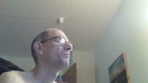 Snapshot of moviem1978 chatting on 07-18-26, 04:55 Frederik online show from 07-18-26, 04:55