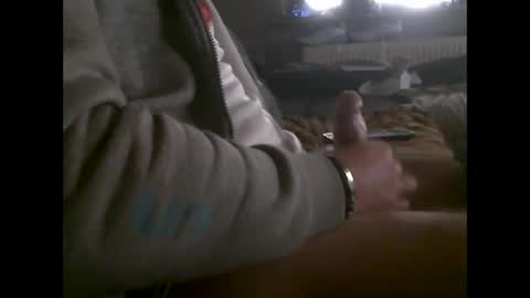 Snapshot of mowgli1977 chatting on 11-11-25, 10:37 mowgli1977 online show from 11-11-25, 10:37